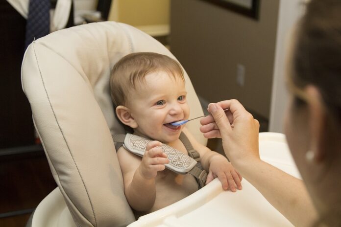 Care sunt cele mai bune scaune de masa pentru bebelusi?