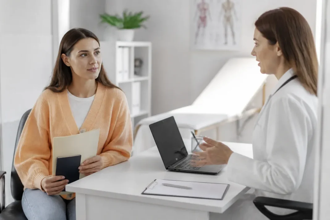 Vaccinarea adultului începe cu istoricul medical pe care îl aduci la consultație