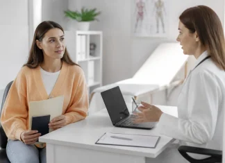 Vaccinarea adultului începe cu istoricul medical pe care îl aduci la consultație