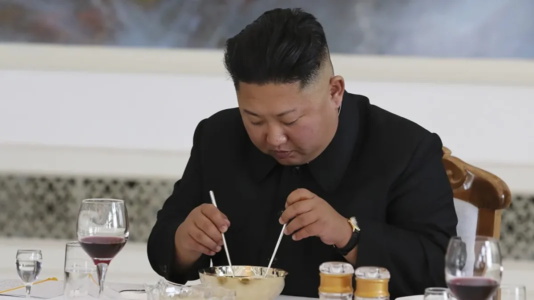Kim Jong Un, dieta extravagantă care l-ar fi dus la 140 de kilograme Kim Jong Un, dieta extravagantă care l-ar fi dus la 140 de kilograme