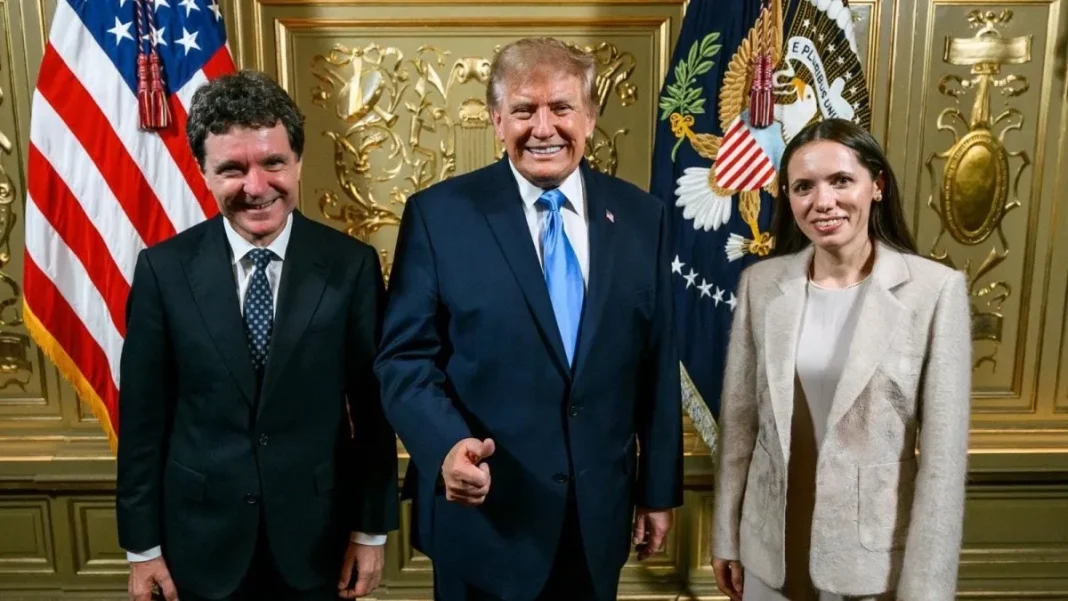 Nicușor Dan, fotografie alături de Donald Trump la New York: „O onoare” Nicușor Dan, fotografie alături de Donald Trump la New York